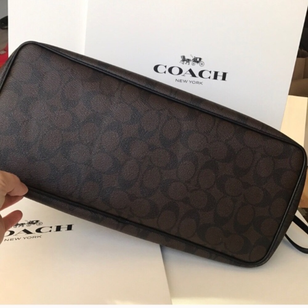 🆕🌷Coach carryalldrawstring tote shoulder bag - Picture 6 of 8
